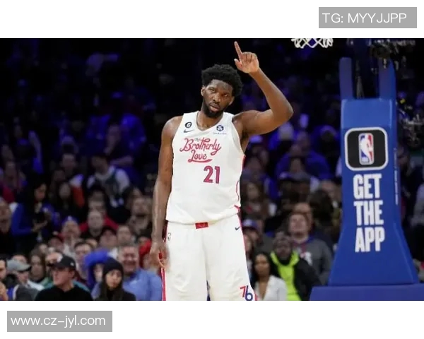 乔尔恩比德在NBA赛场上的辉煌历程与未来发展潜力分析 乔尔恩比德在NBA赛场上的辉煌历程与未来发展潜力分析